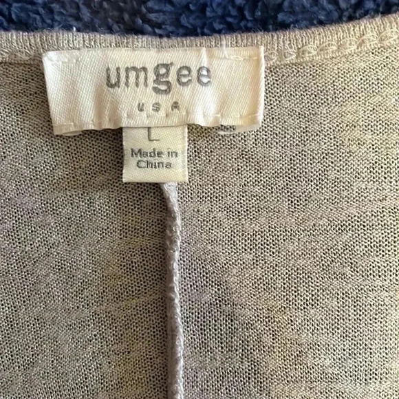 Umgee Blouse - Picture 3 of 3